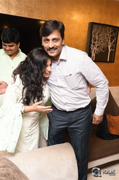 100-Days-of-Love-Movie-Audio-Launch